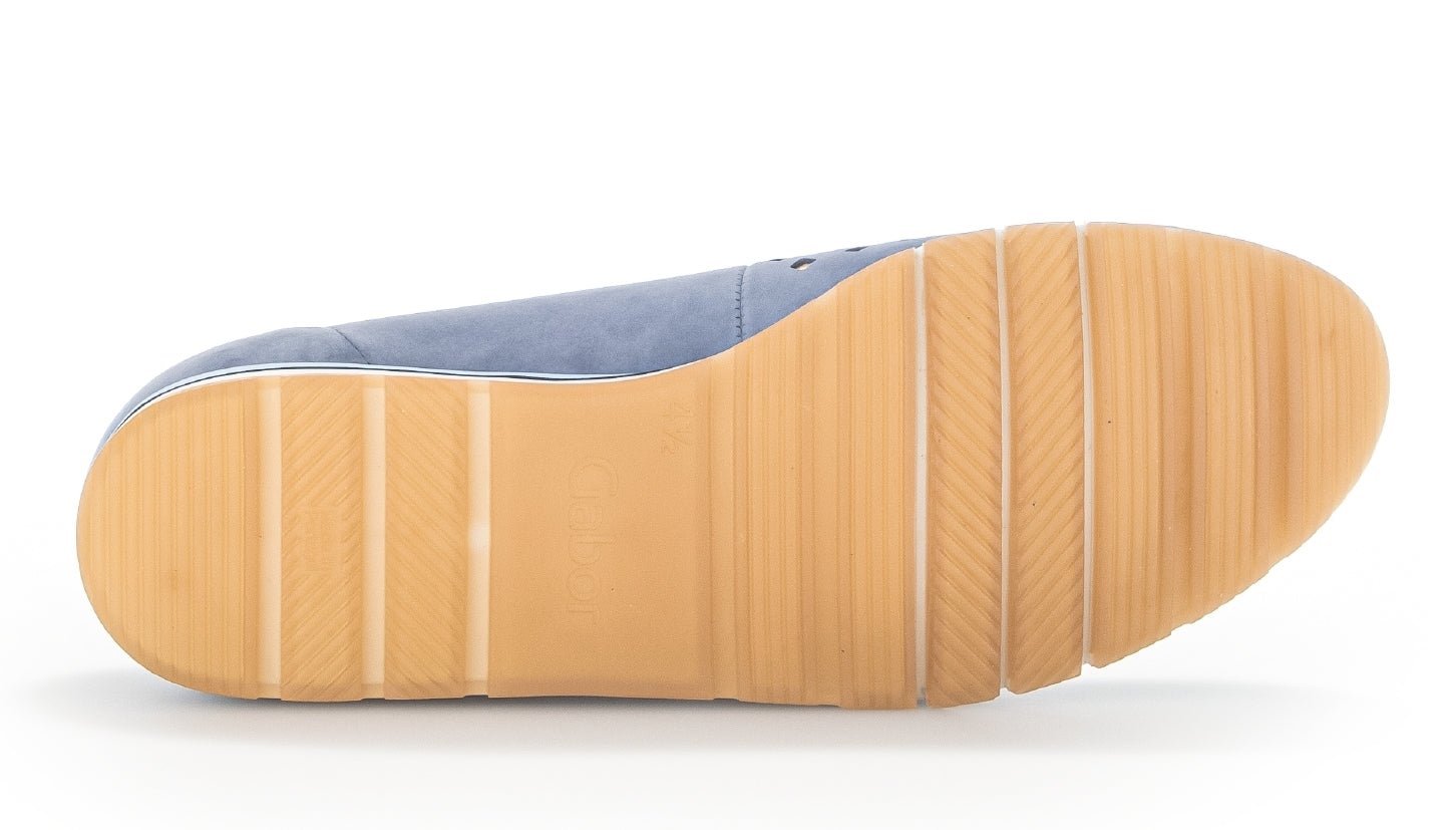 '22.412.26' geperforeerde damesloafer - Blauw - Chaplinshoes'22.412.26' geperforeerde damesloafer - BlauwGabor