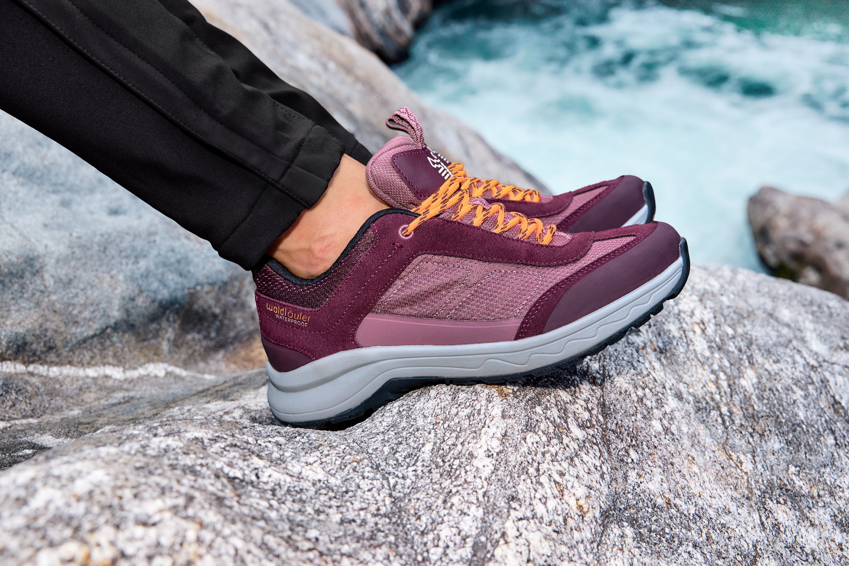 'H-Freya' damsneakers med bred passform (H) - Röda