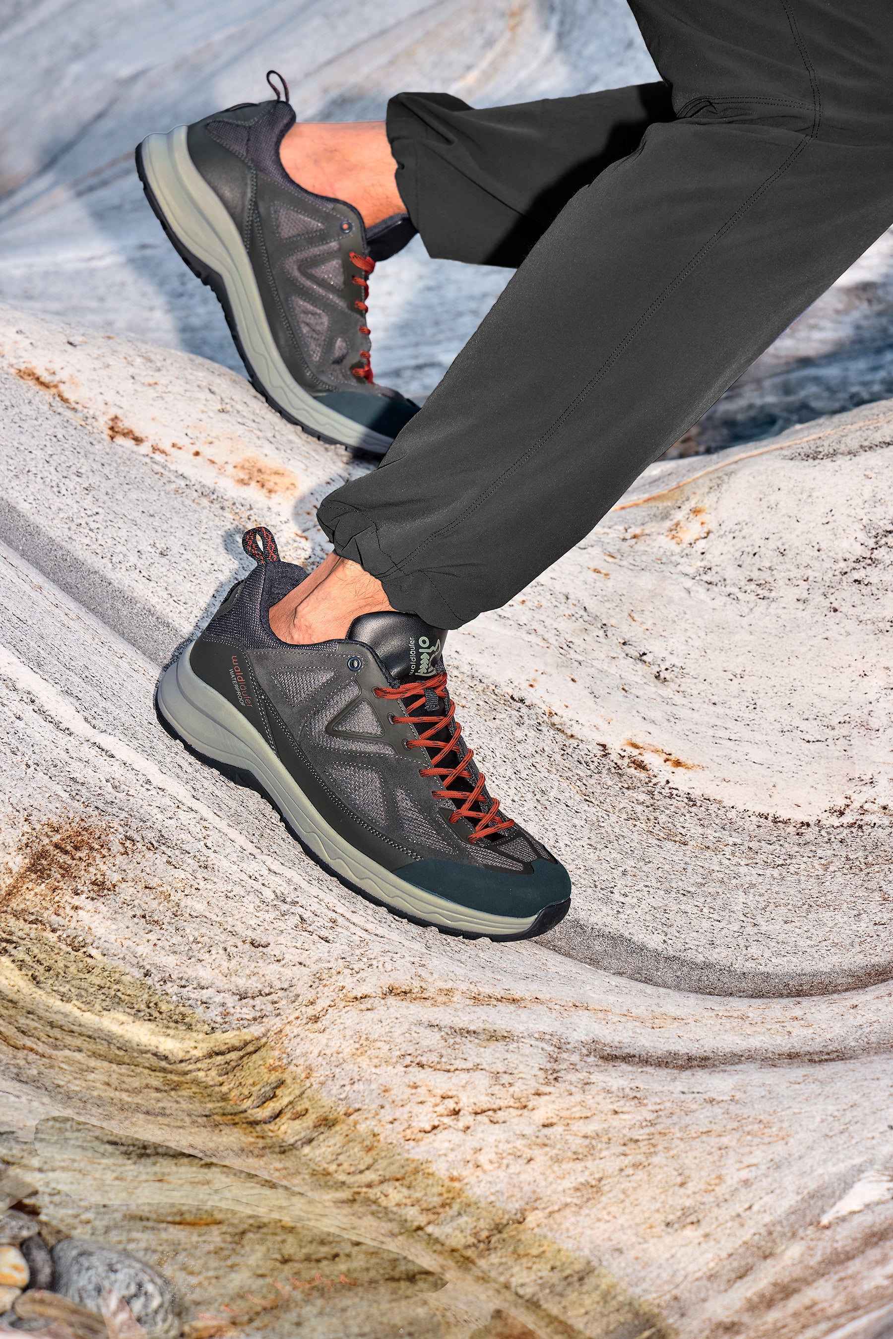'H-Fred' herrsneakers med bred passform (H) - grå