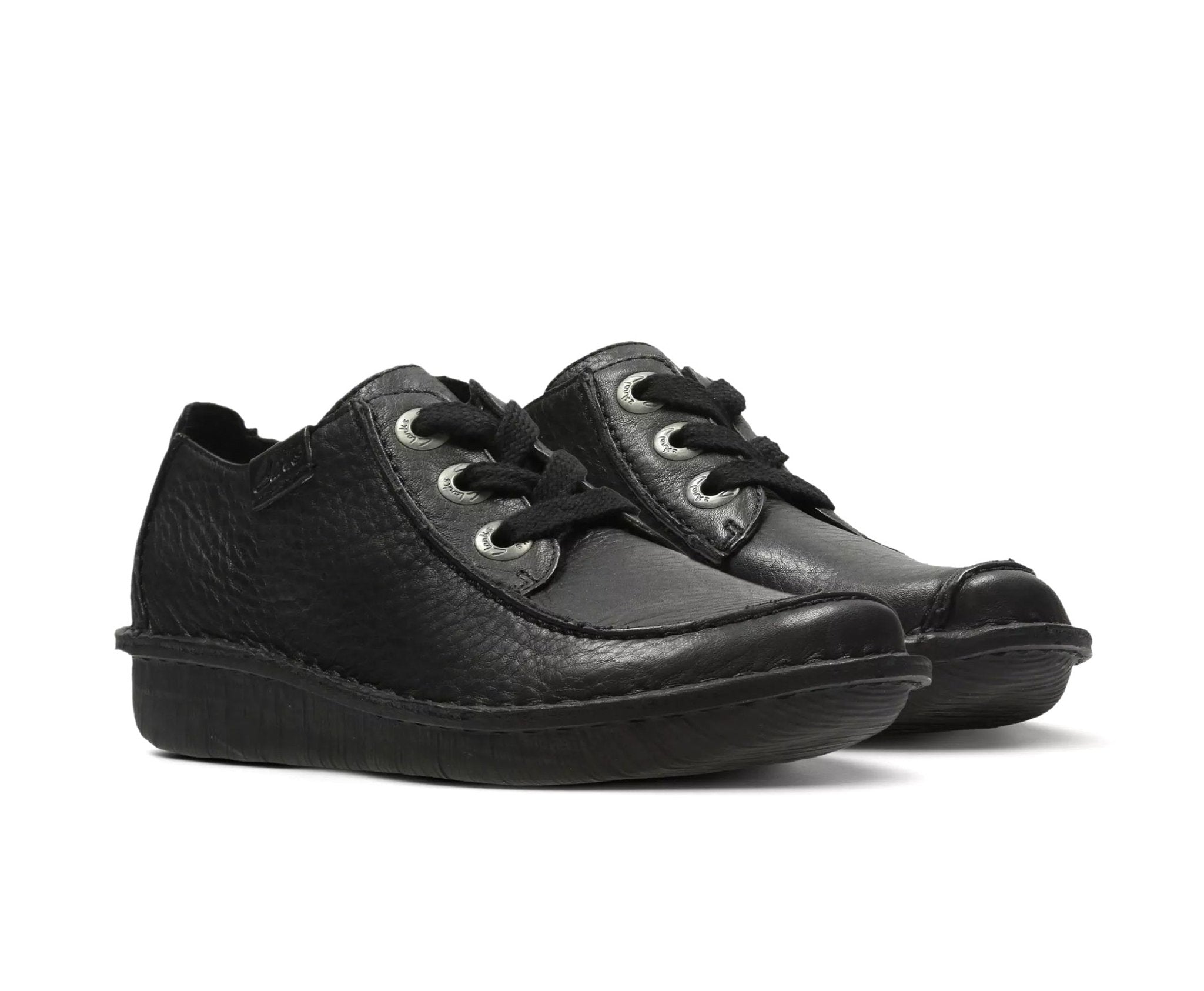 'Funny Dream' women's wide fit lace - up shoe - Black - Chaplinshoes'Funny Dream' women's wide fit lace - up shoe - BlackClarks