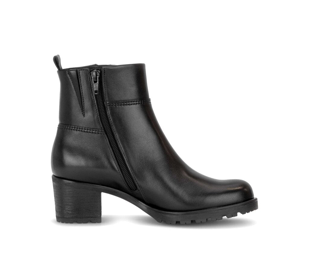 '8032.01.004' women's ankle boots - black