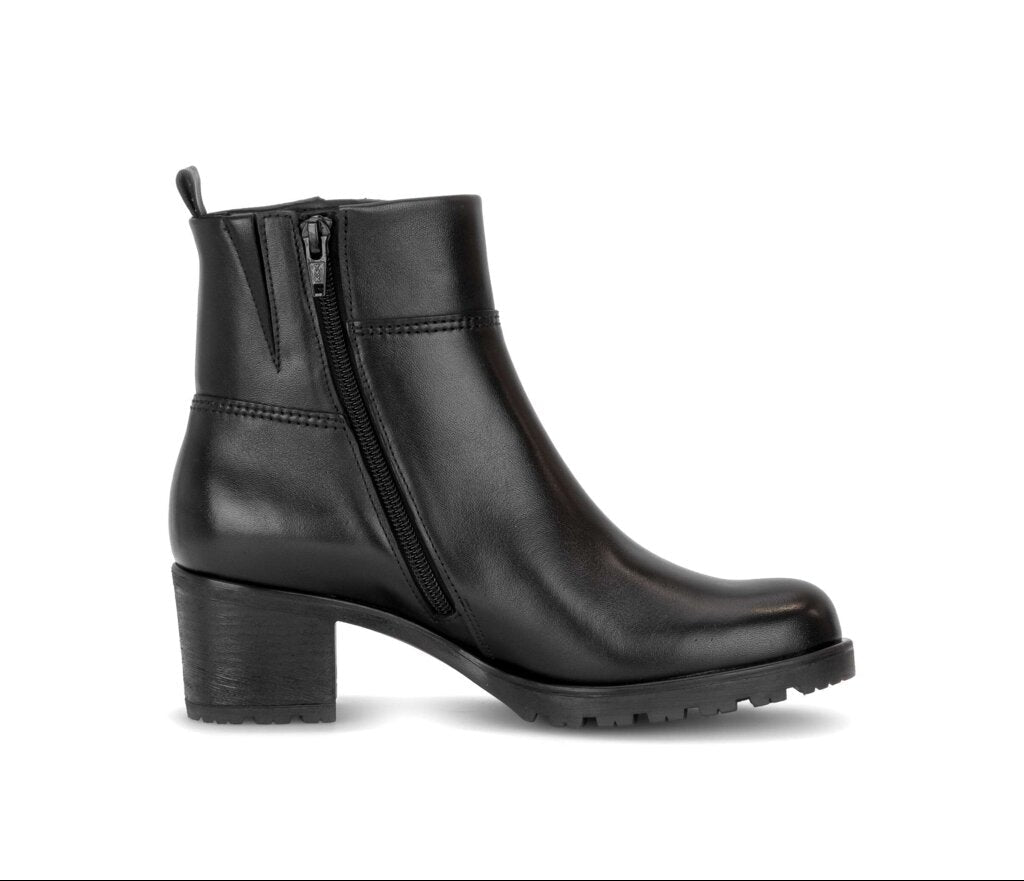 '8032.02.004' women's ankle boots - black