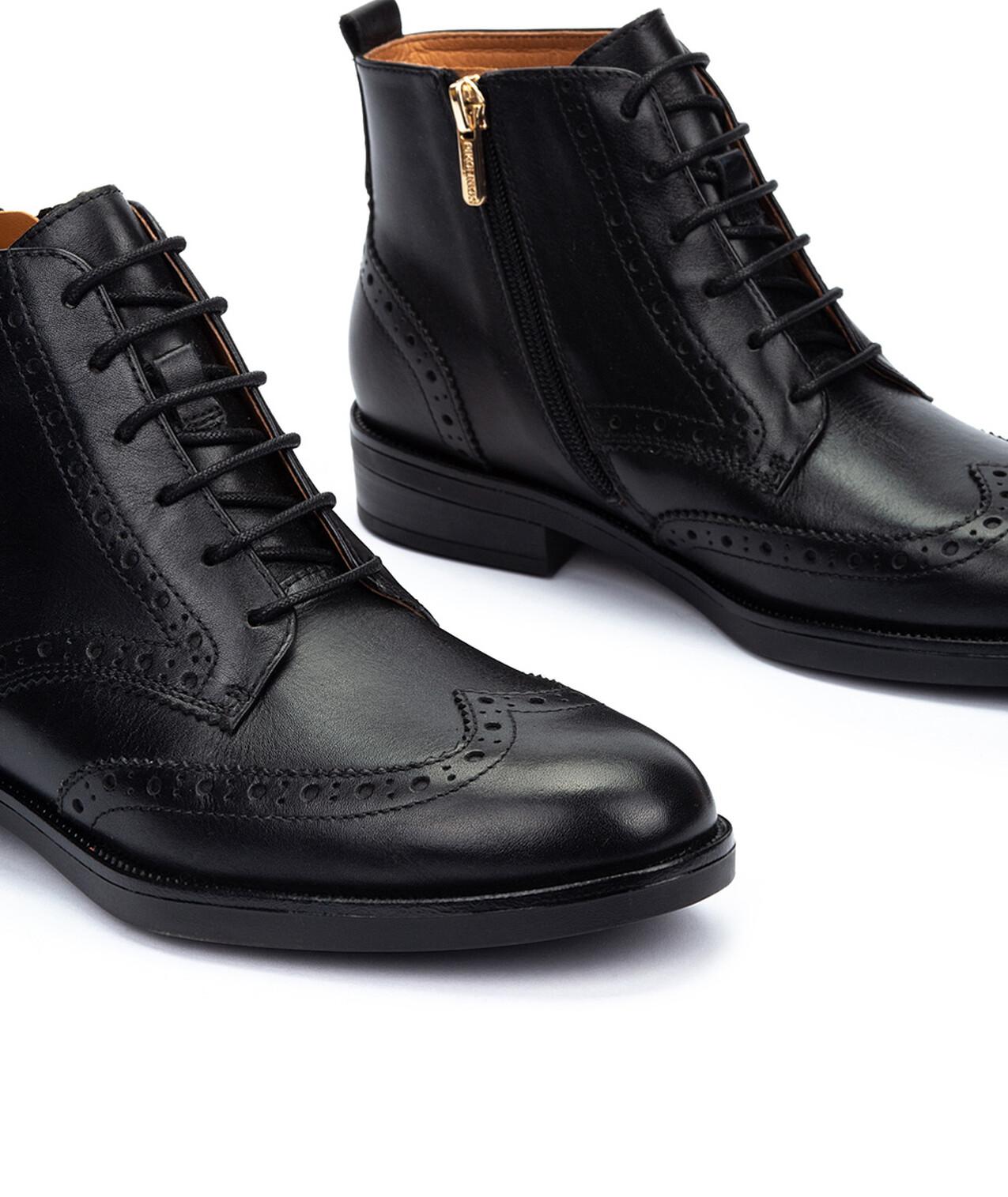 'Puertollano' women's ankle boot - Black