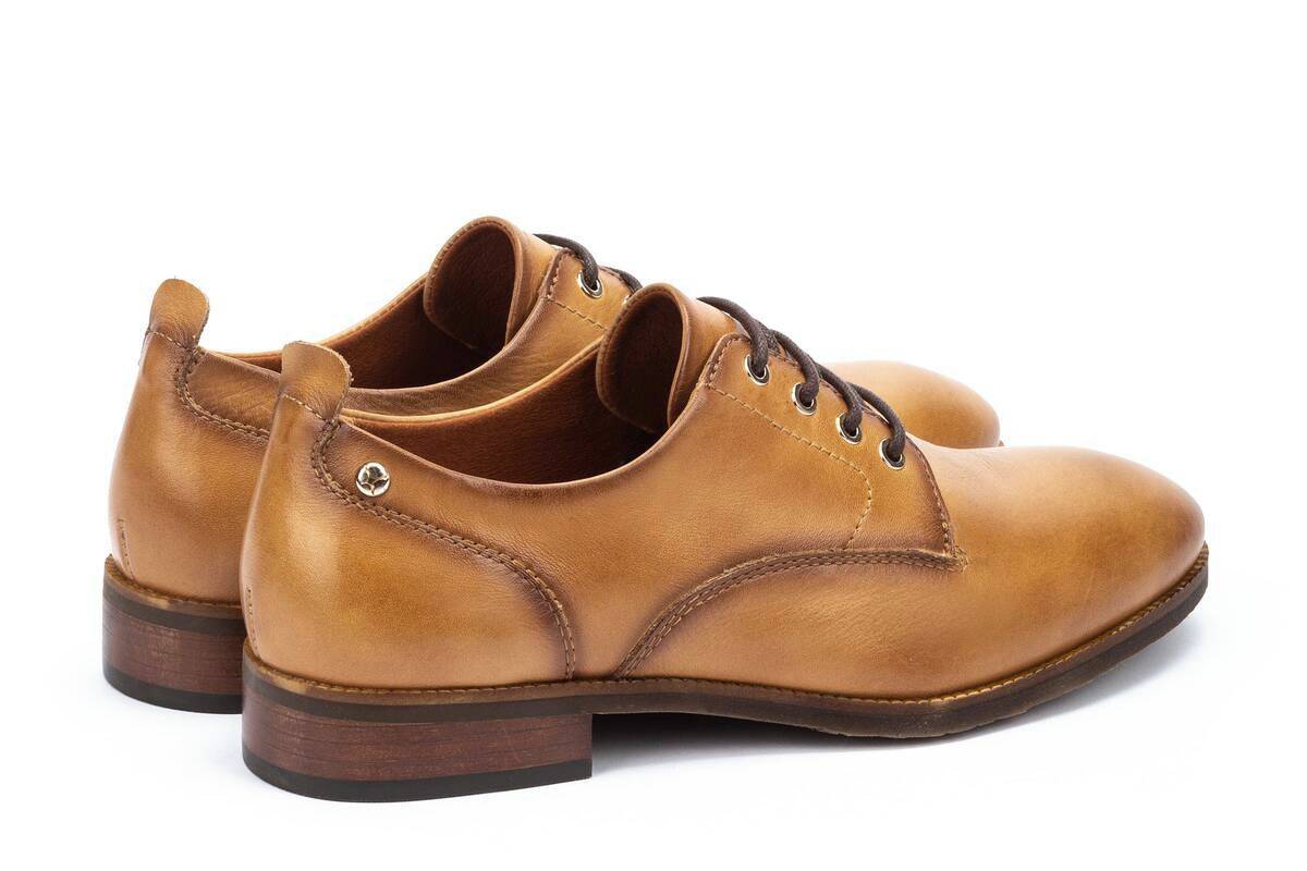 'Royal' women's lace - up derby shoe - Almond brown - Chaplinshoes'Royal' women's lace - up derby shoe - Almond brownPikolinos