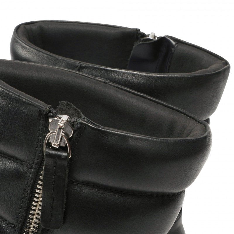 Dameslaars 'Salamanca' - Zwart - Chaplin schoenen Dameslaars 'Salamanca' - Zwart Pikolinos