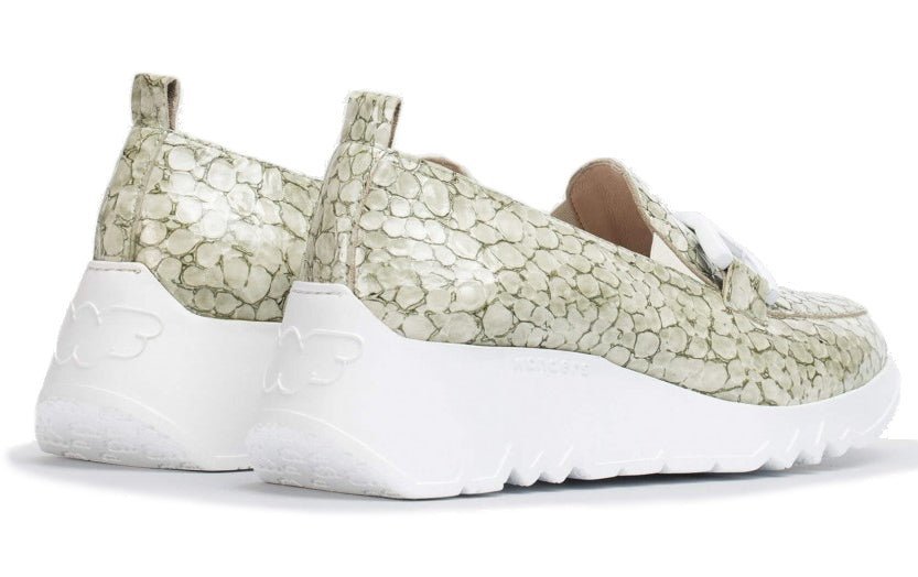 'Social' women's moccasin - Green patent - Chaplinshoes'Social' women's moccasin - Green patentWonders