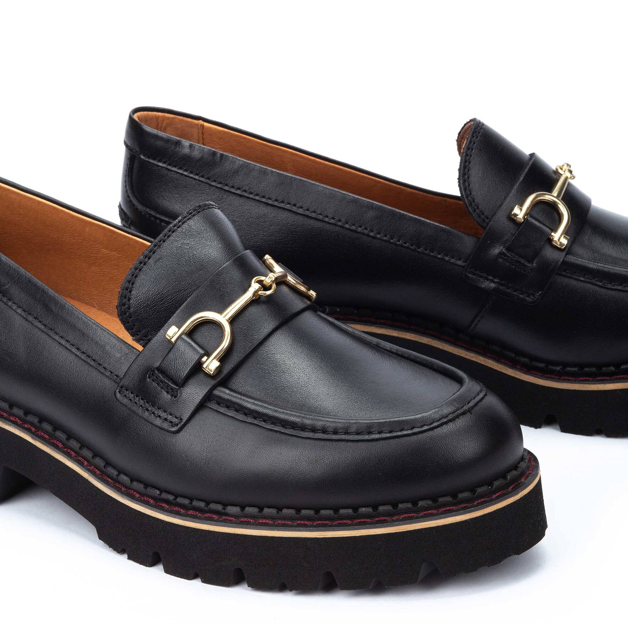 'Vicar' women's loafers - Black - Chaplinshoes'Vicar' women's loafers - BlackPikolinos