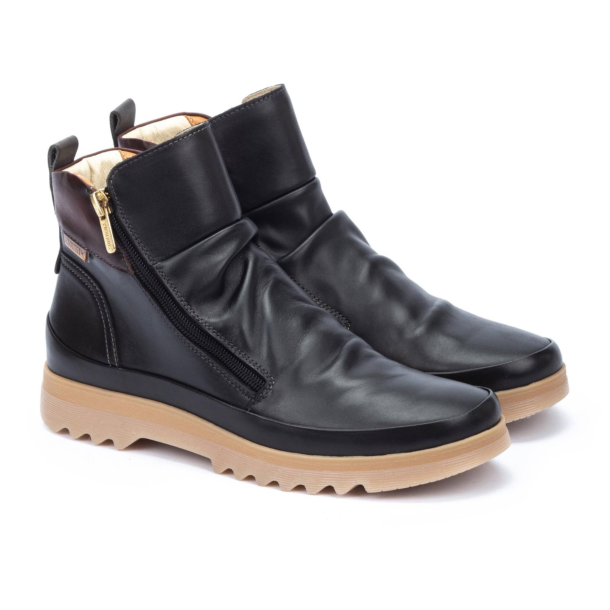 Bota de mujer 'Vigo' - Negro - ChaplinshoesBota de mujer 'Vigo' - NegroPikolinos